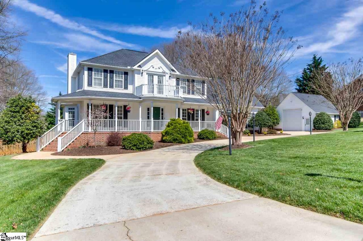 14 Silver Knoll Court