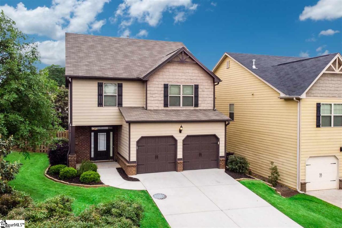1 River Valley Lane
