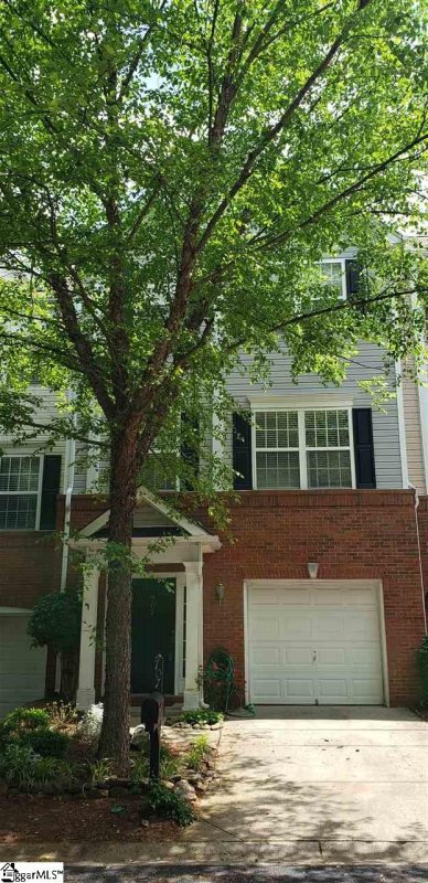 707 Calle Place