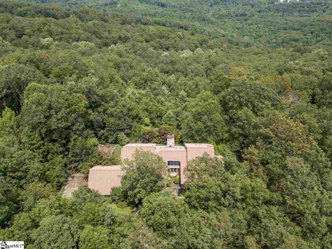 126 Lake Circle Drive