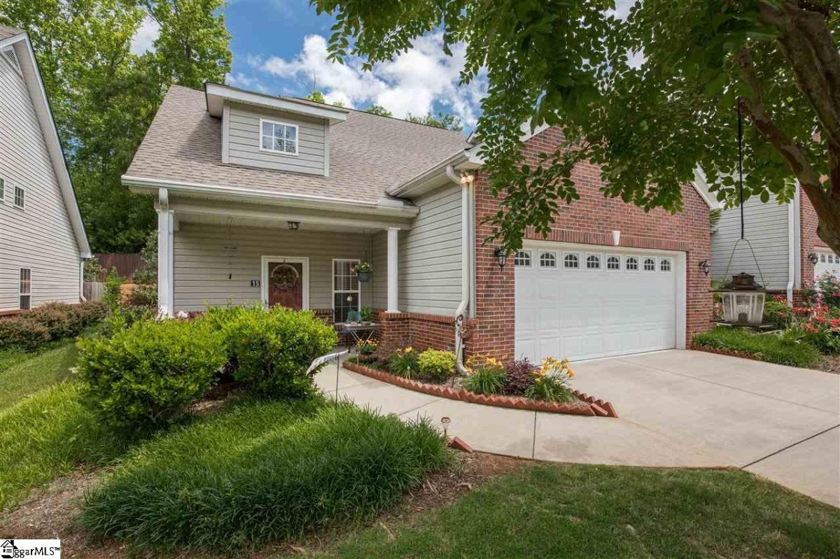 15 Butler Crossing Drive