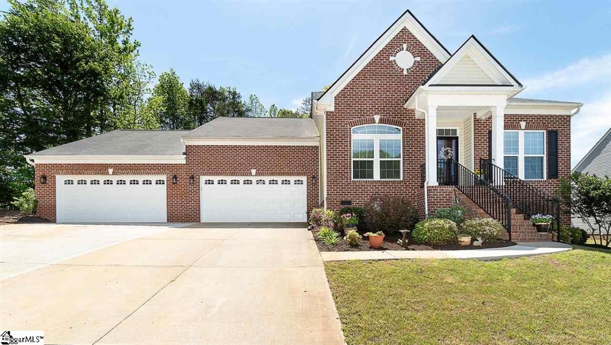 5 Woodland Creek Way