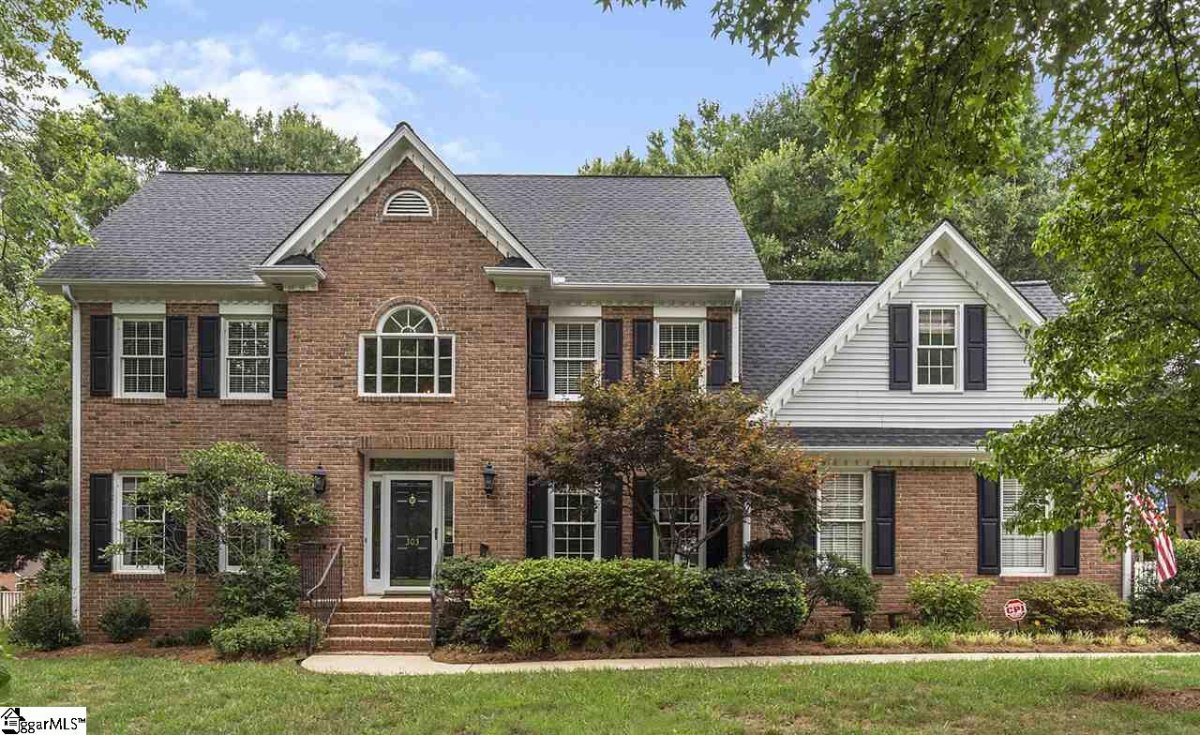 303 Holly Crest Circle