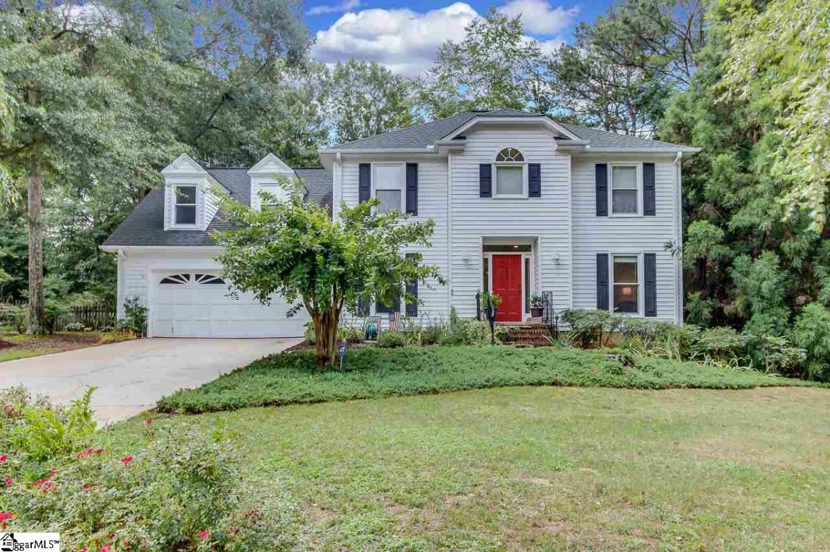 304 Holly Crest Circle