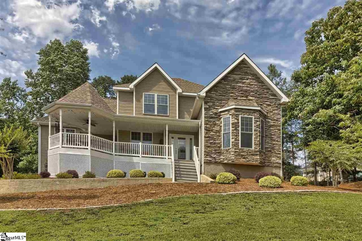 606 Lighthouse Court