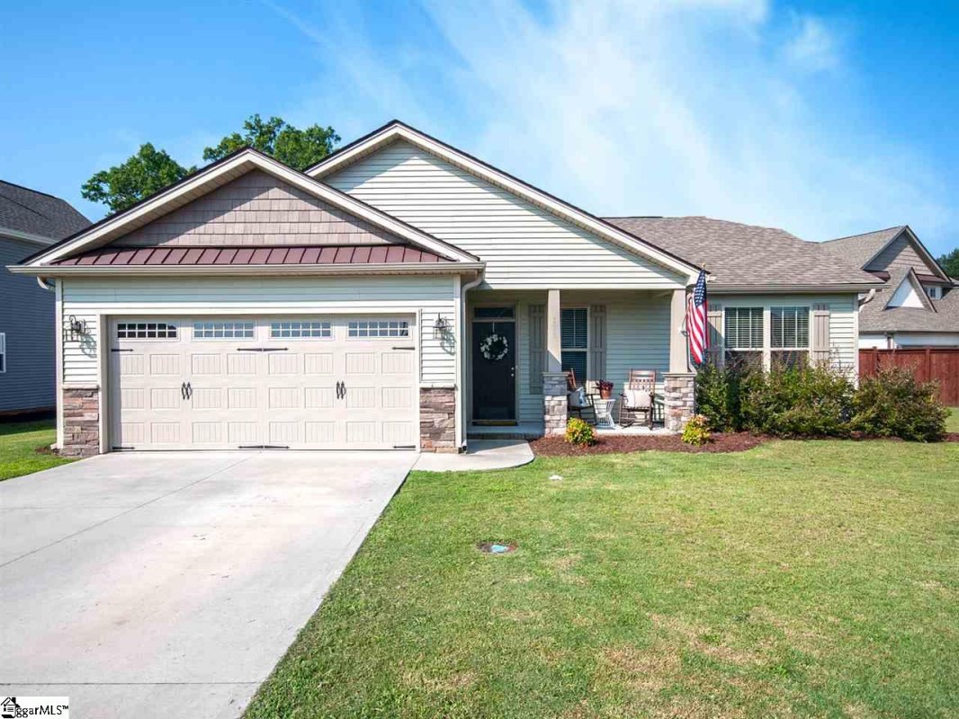 100 Hampton Farms Trail