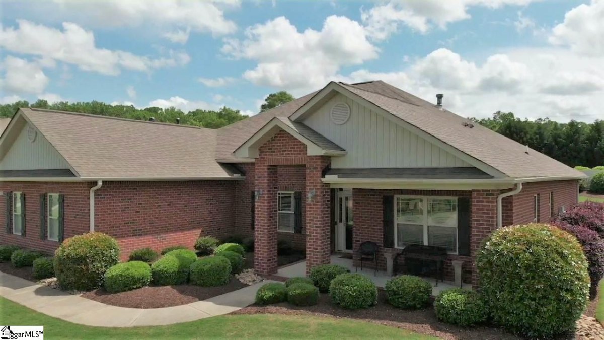 112 Baybrooke Lane