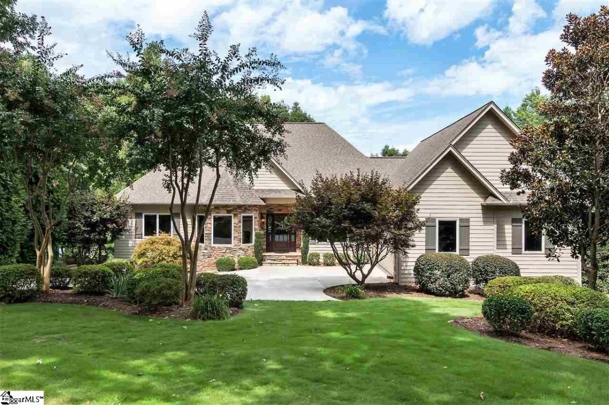 604 Eastview Court