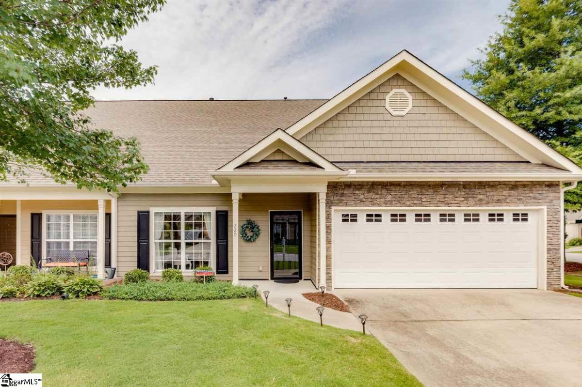 220 Louisville Drive