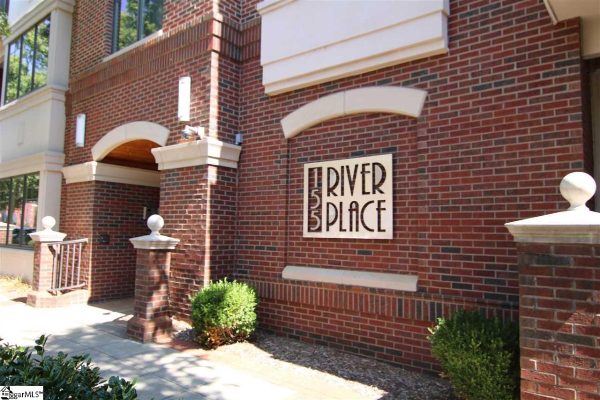 155 Riverplace #307
