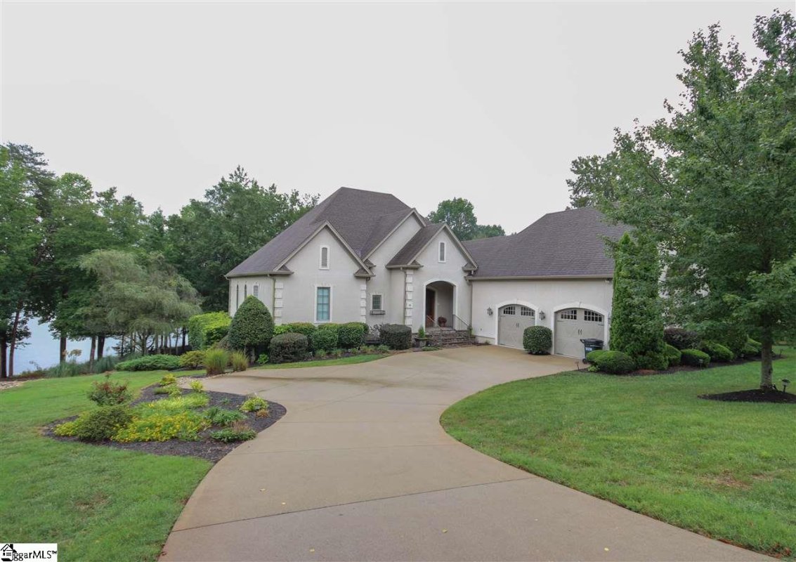 30 Mandarin Circle