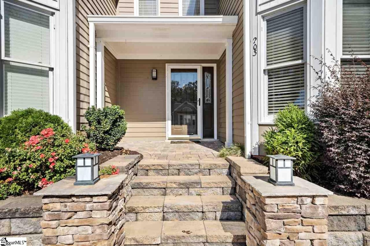 405 Oakland Avenue Unit 203