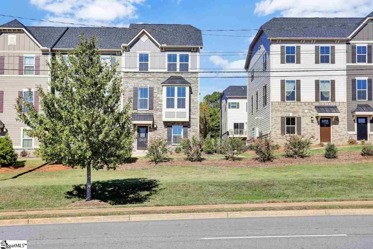 15 Itasca Drive