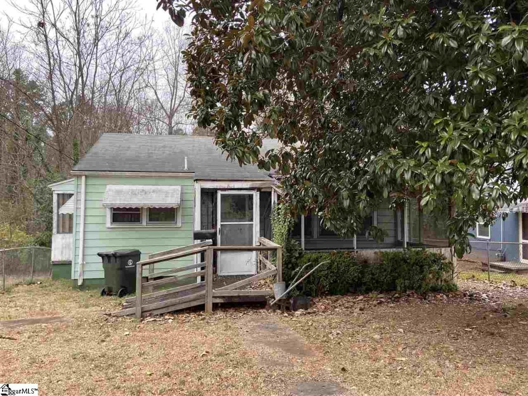 212 Glenn Road