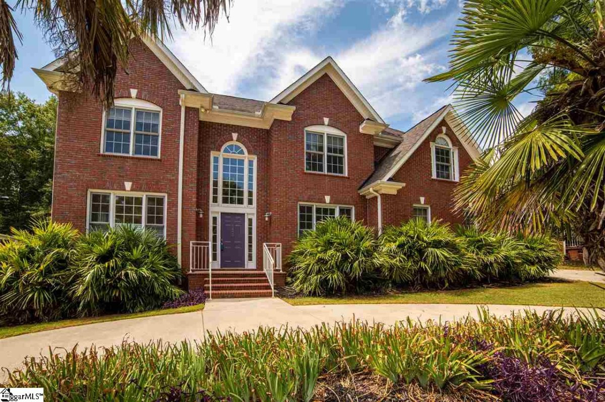 125 Knollwood Drive
