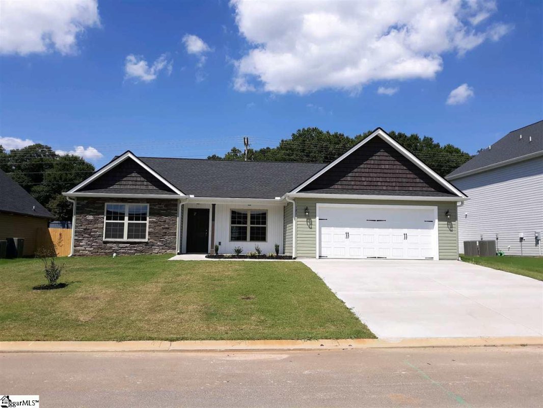 121 Sleepy River Road