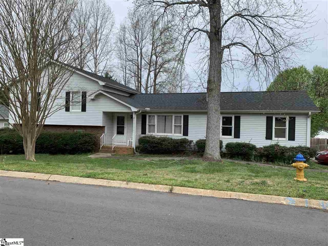 302 Waterbury Court