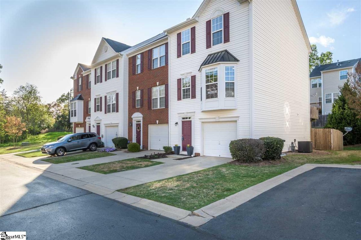44 Heritage Oak Way