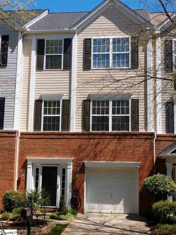 709 Calle Place