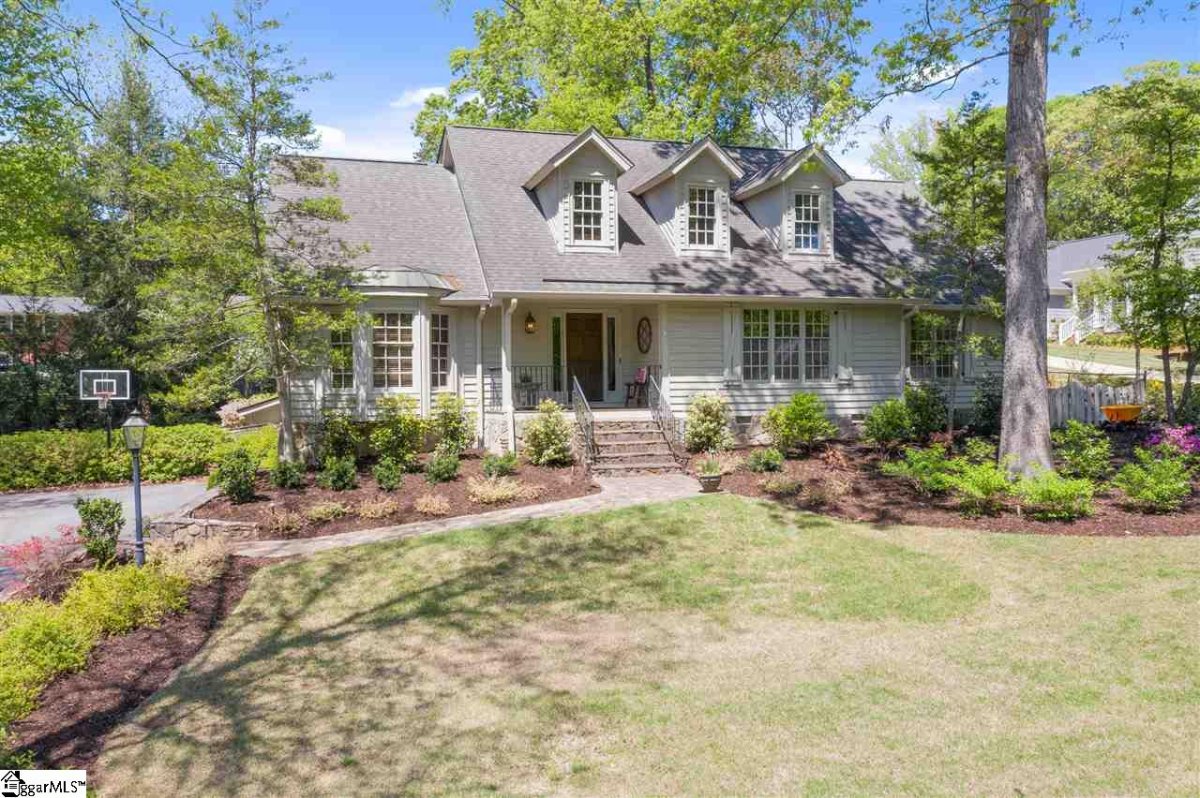 18 Forest Lane