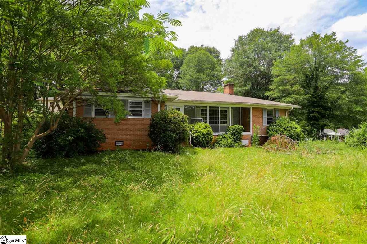 104 Vanderbilt Road