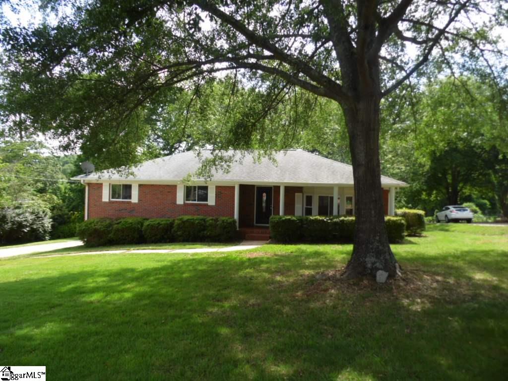 3 Linden Drive