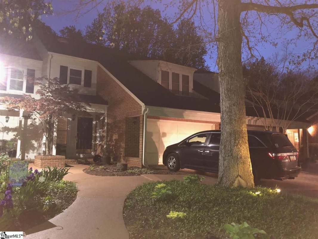 1219 Shadow Way