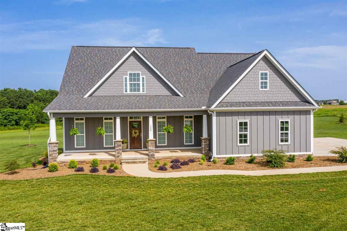143 N Stallion Drive