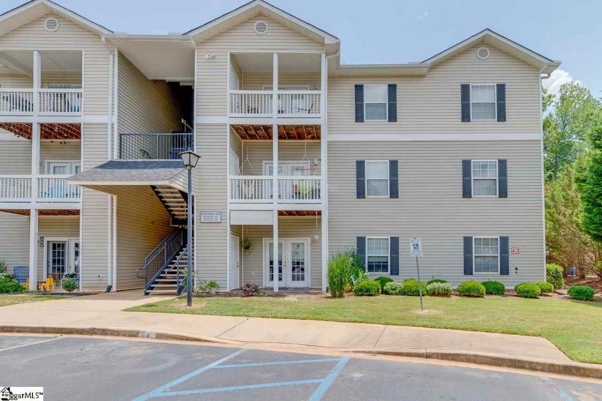 302 Mckenna Circle