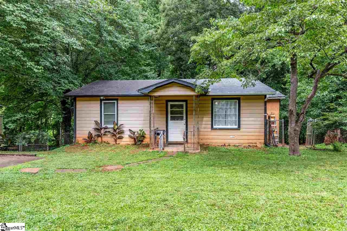 6 Jones Circle
