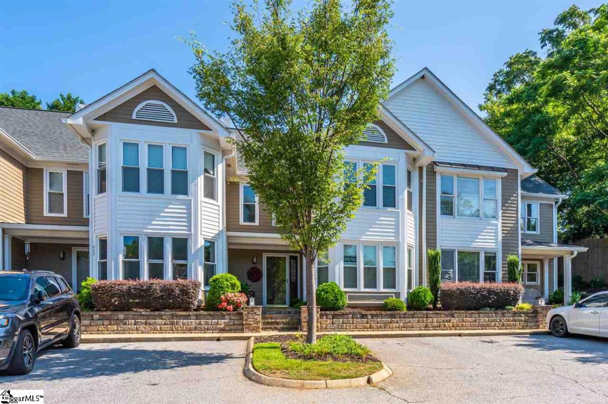 405 Oakland Avenue Unit 204