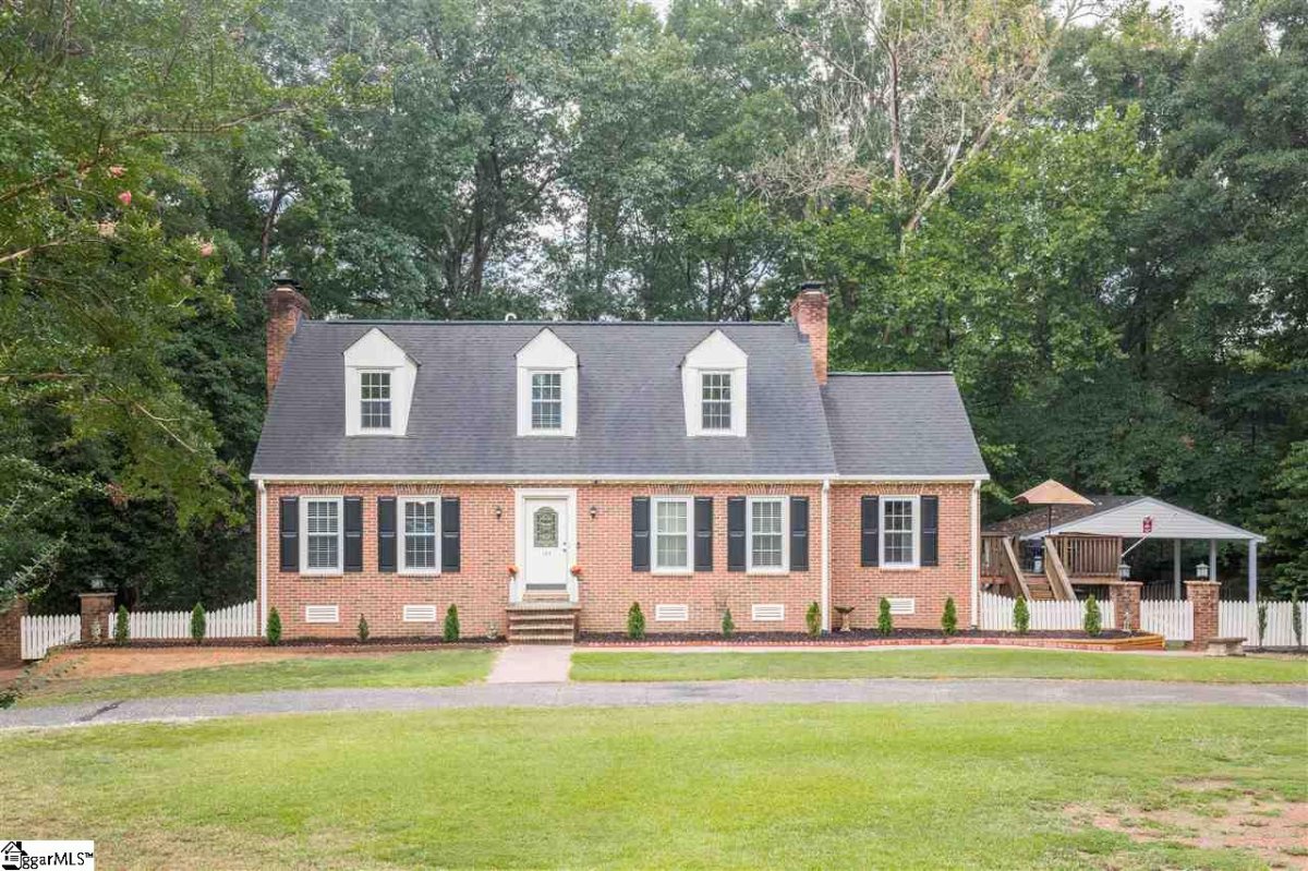 107 Roberts Farm Road