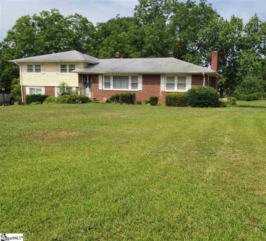 908 Plantation Road
