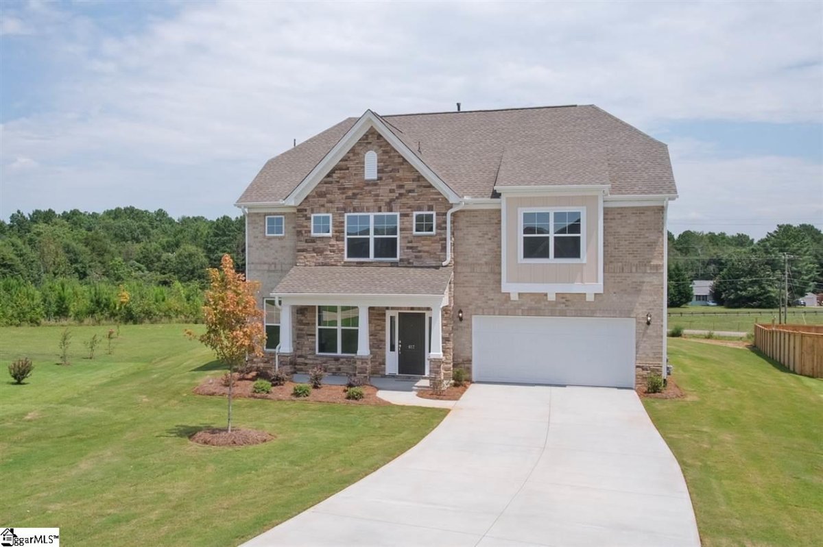 617 N Meadows Lane