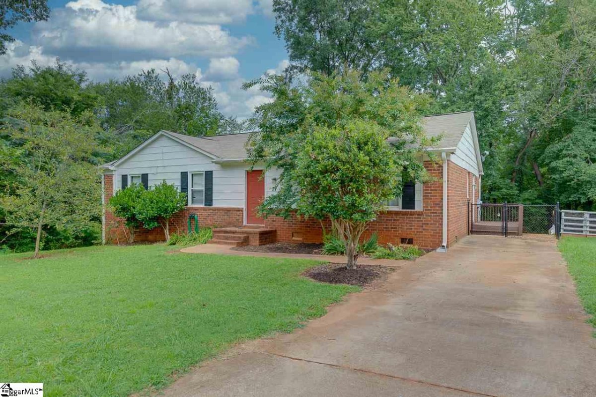 31 Riverwood Circle
