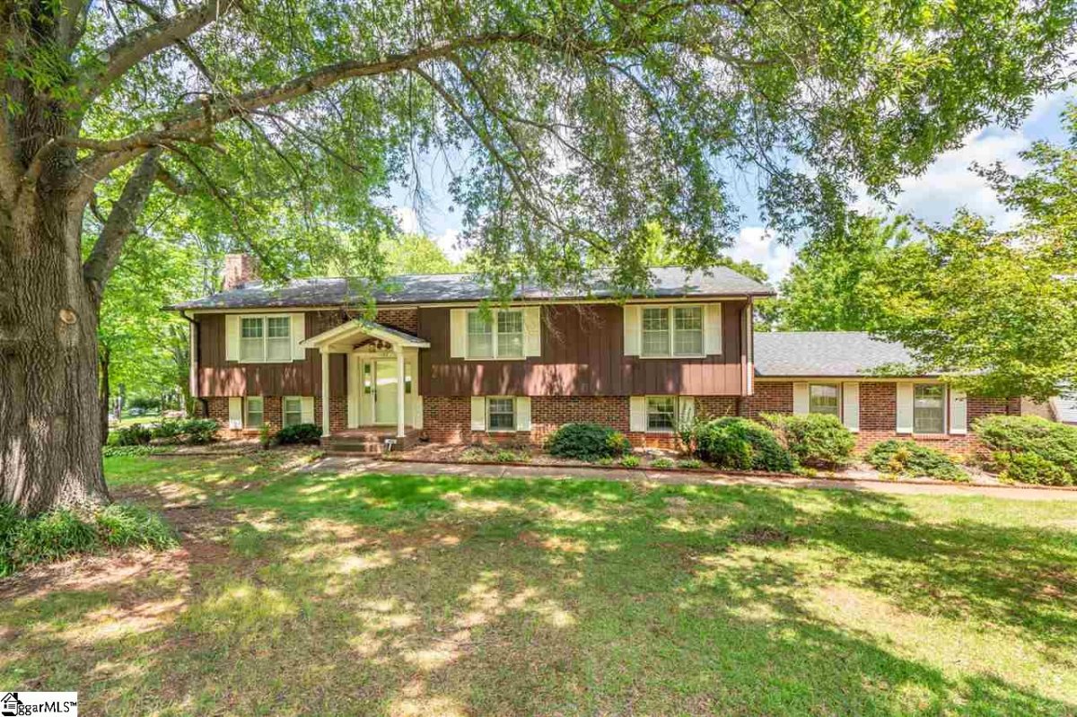 102 Colony Road