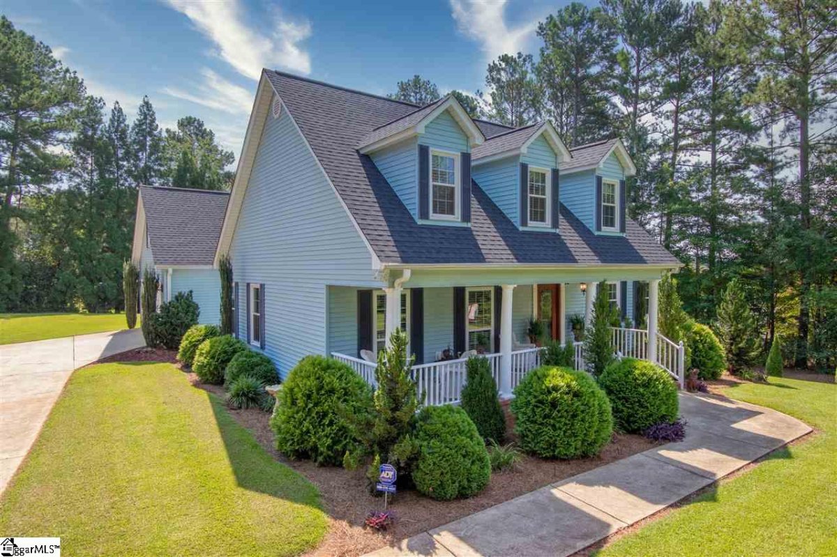404 Sapphire Court