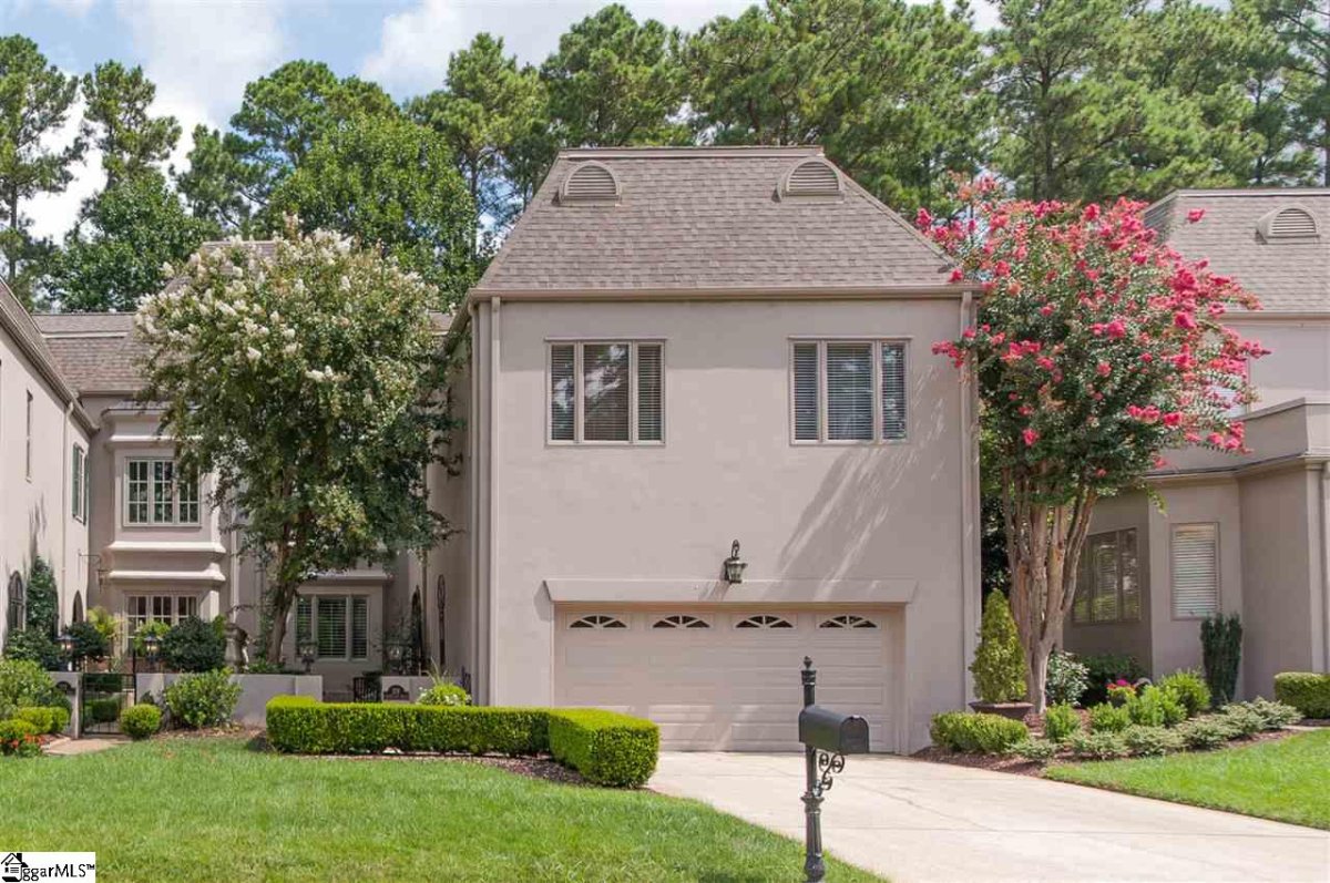 218 Castellan Drive