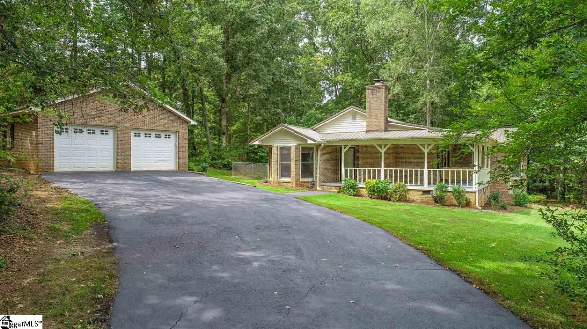 109 Fernwood Drive