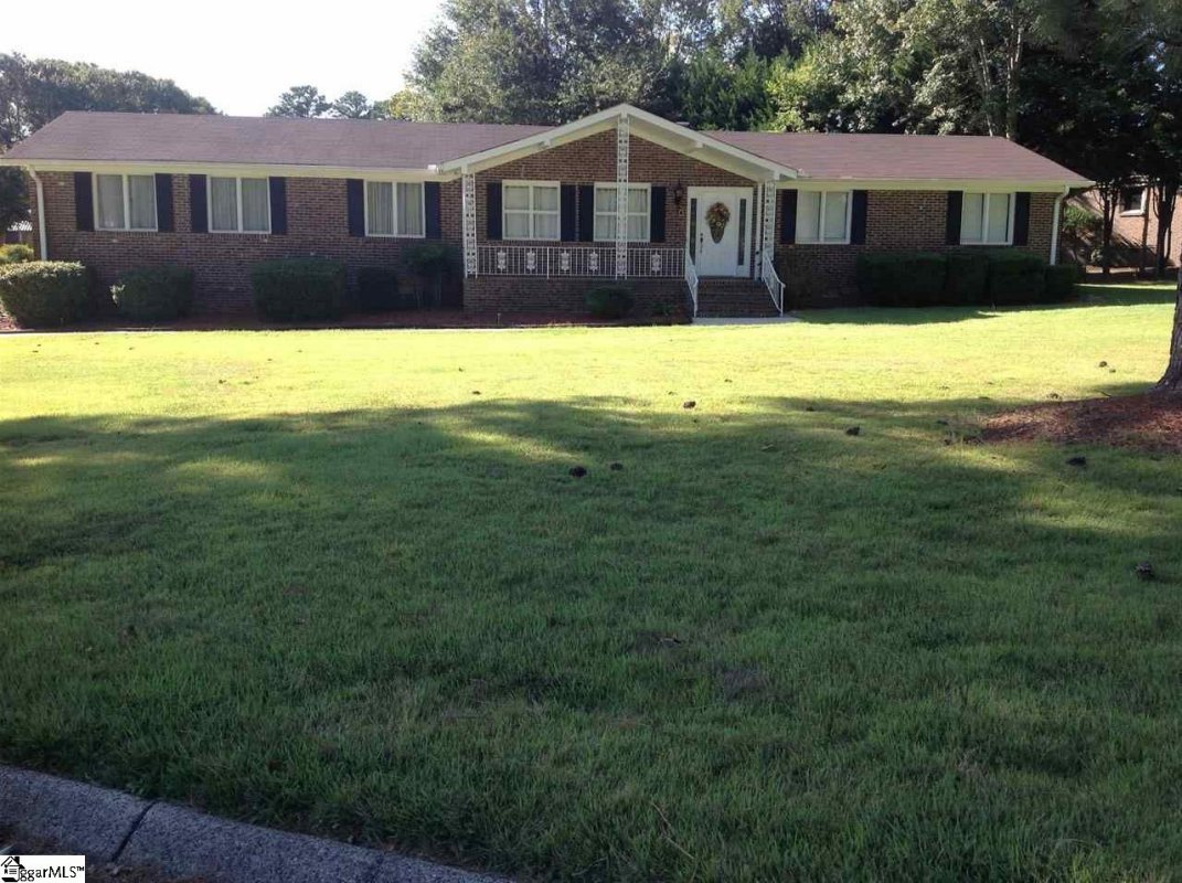 3 Brook Drive
