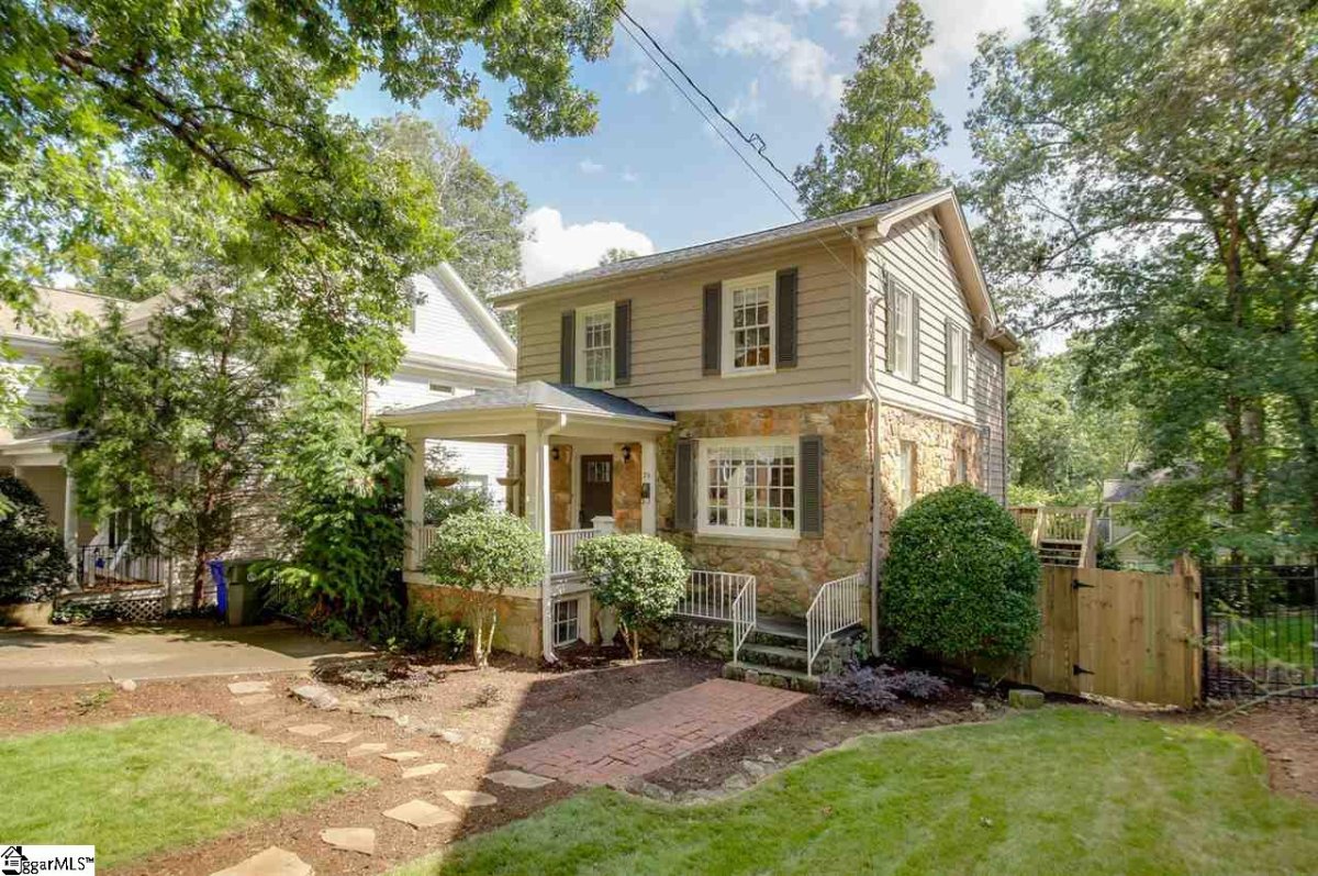28 Douglas Drive