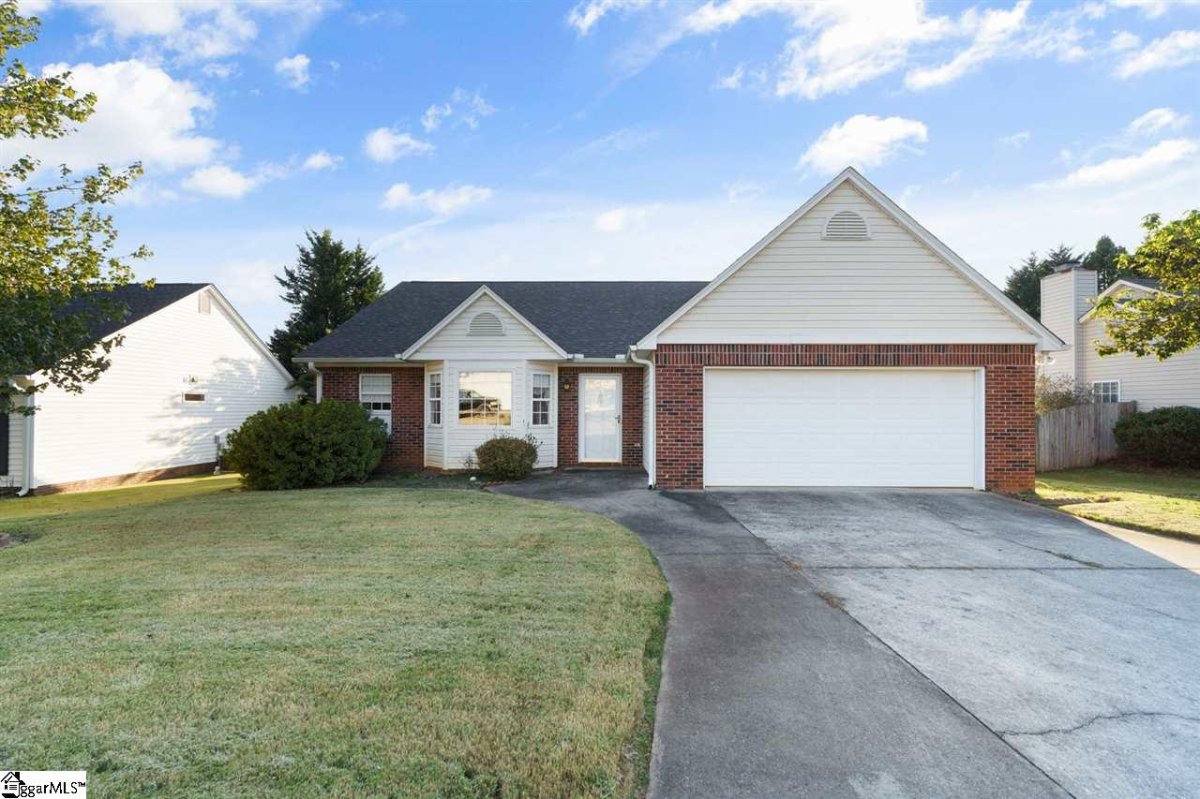 424 Riverside Chase Circle
