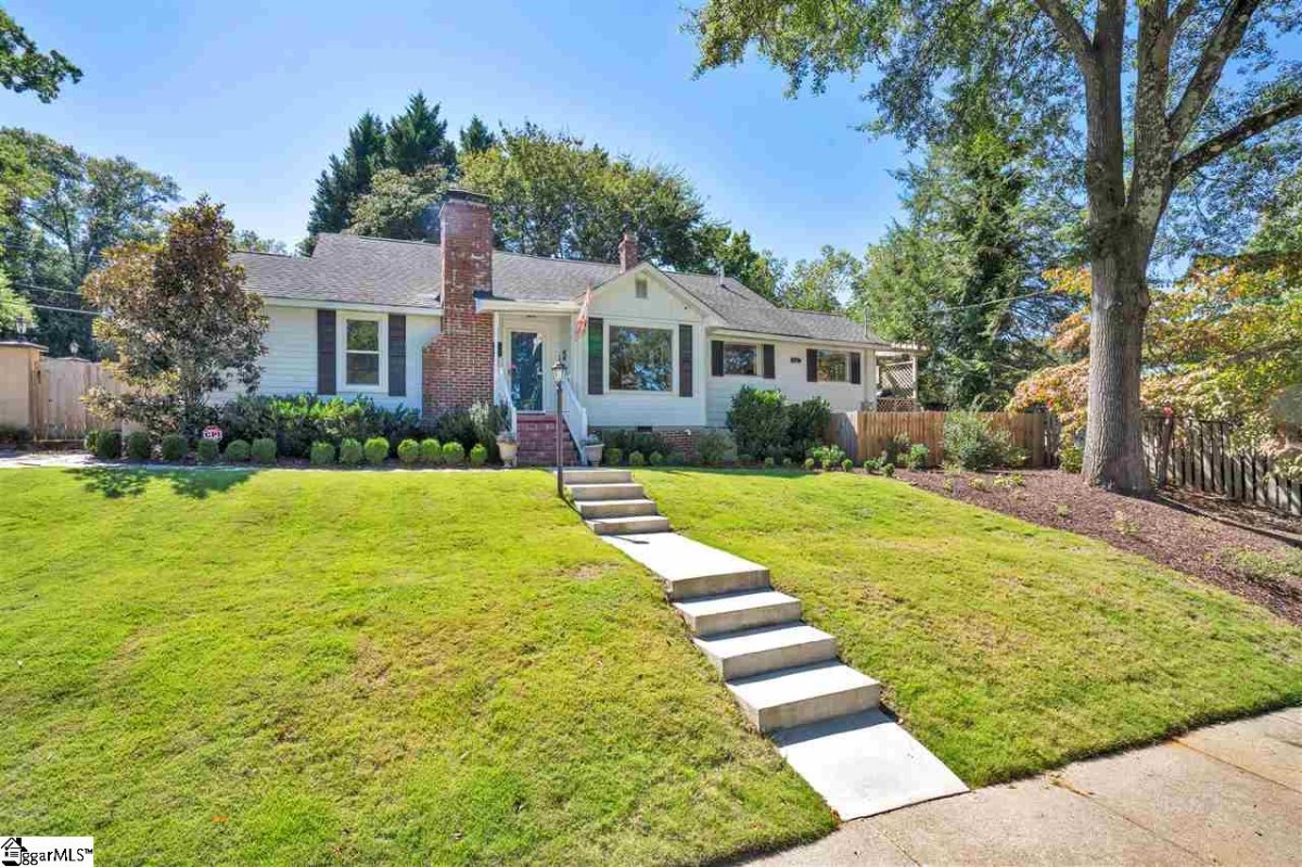 115 Hawthorne Lane