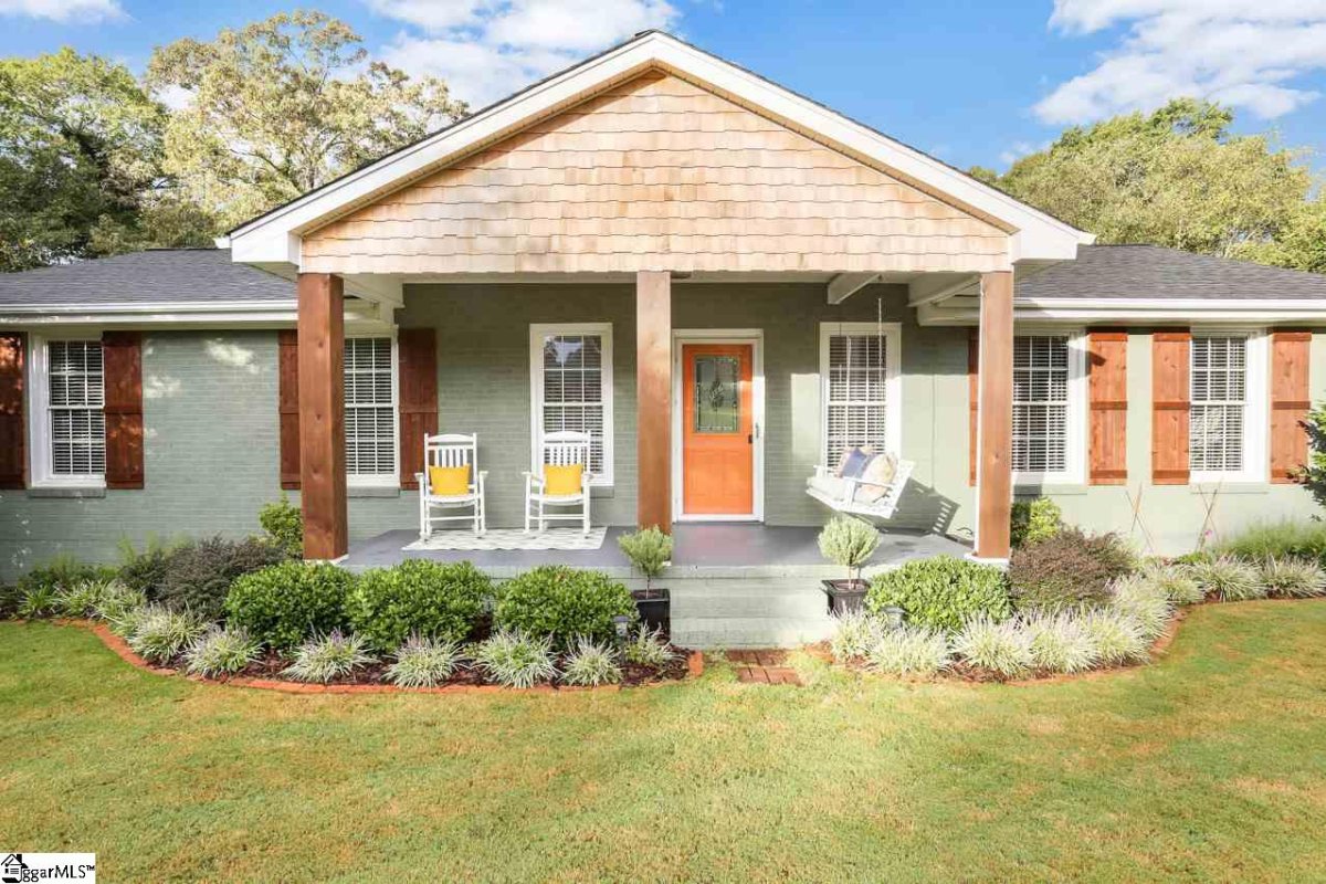 13 Linden Drive