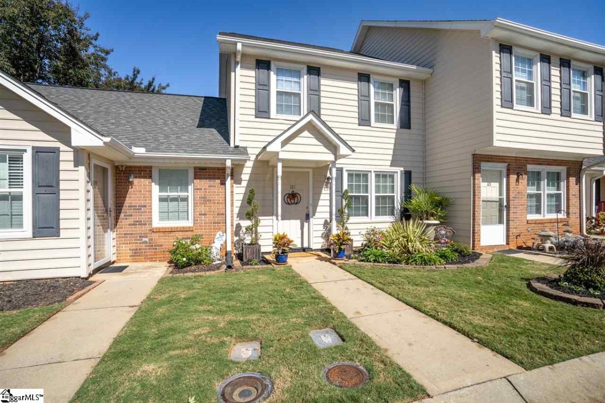 121 Trailside Lane