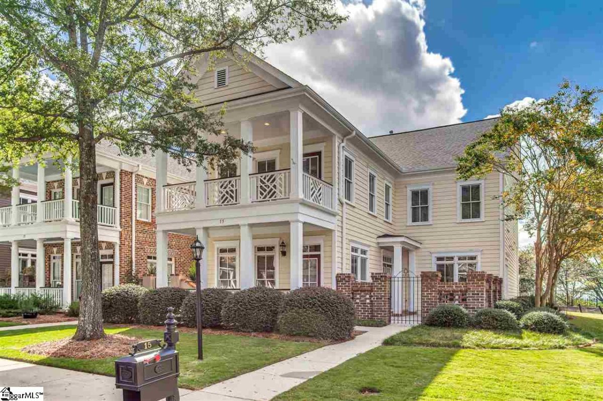 15 Rivoli Lane