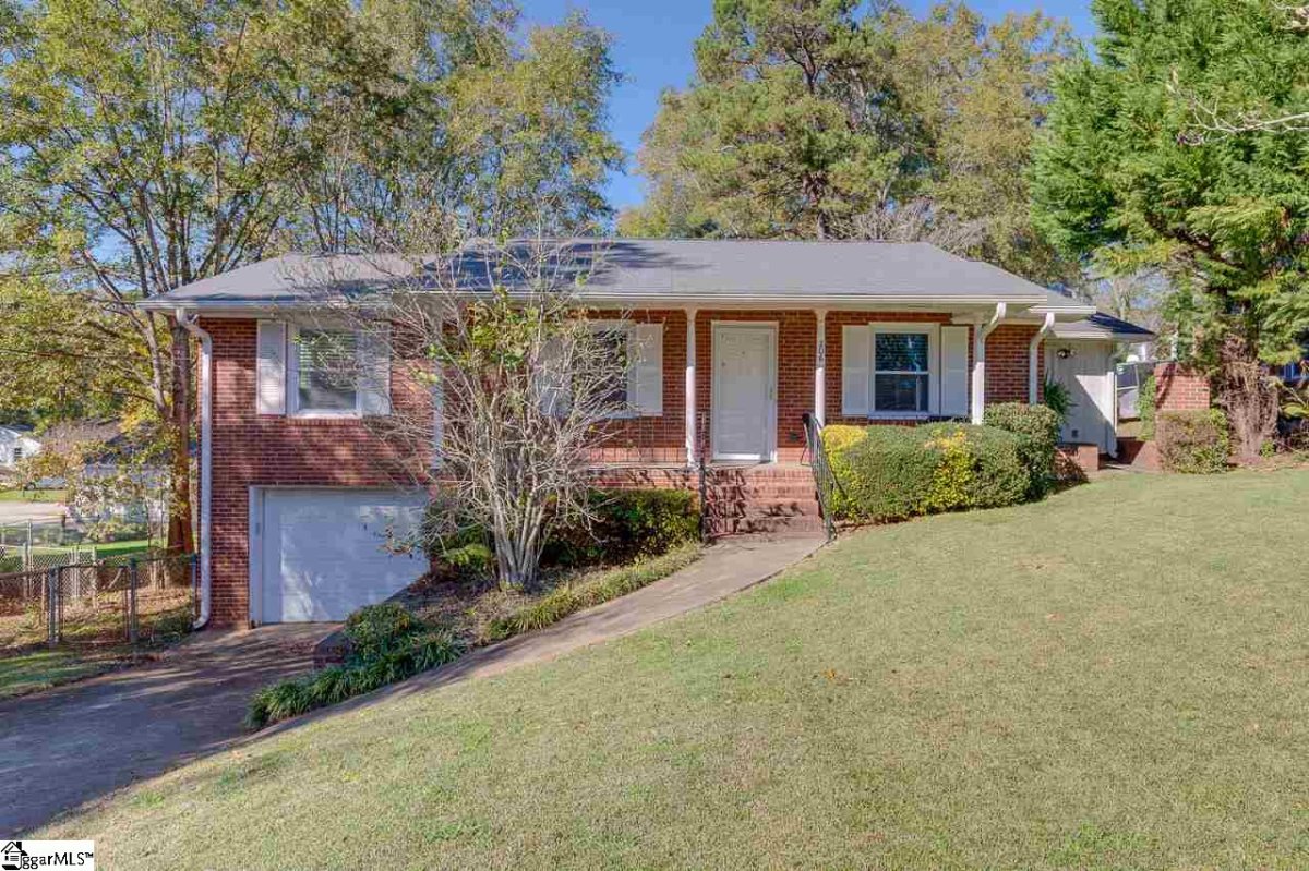 206 Williamsburg Drive