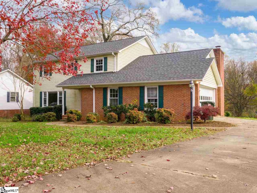 11 Persimmon Hill