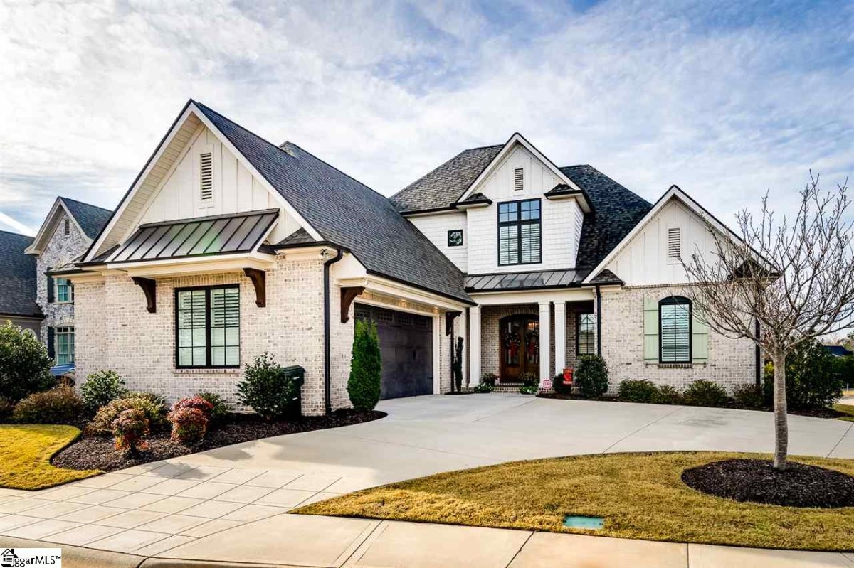300 Tanoak Court