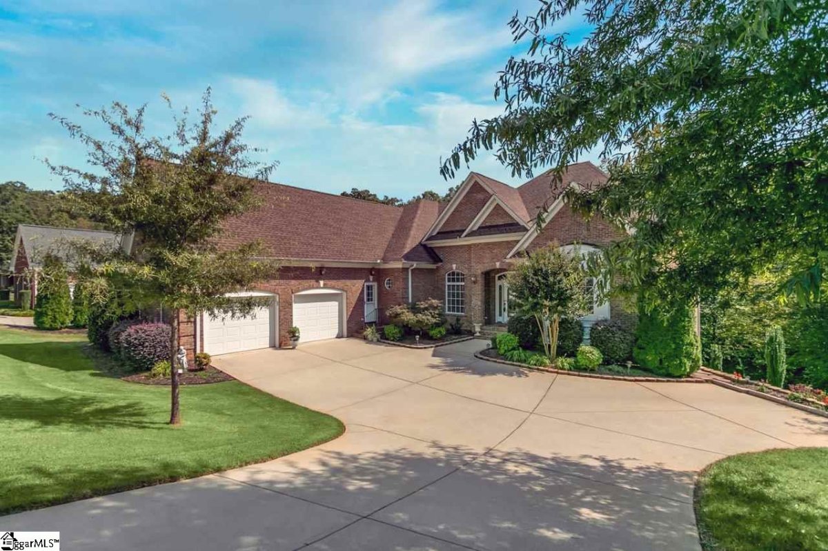 709 Mosswood Lane